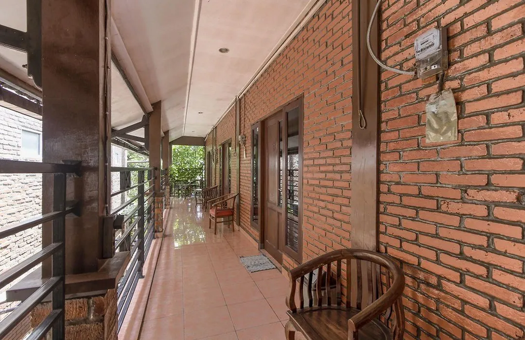 RedDoorz Plus At Ampera Raya-1